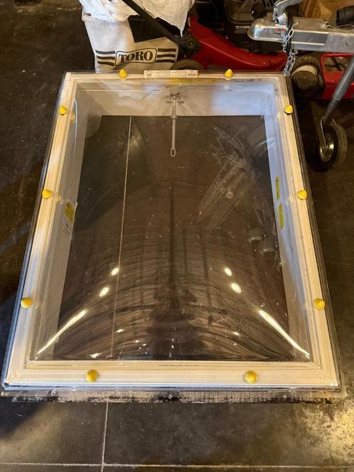 SKYLUX TE KOOP, Doe-het-zelf en Bouw, Raamkozijnen en Schuifdeuren, Nieuw, Dakkapel, Kunststof, Minder dan 75 cm, 75 tot 150 cm