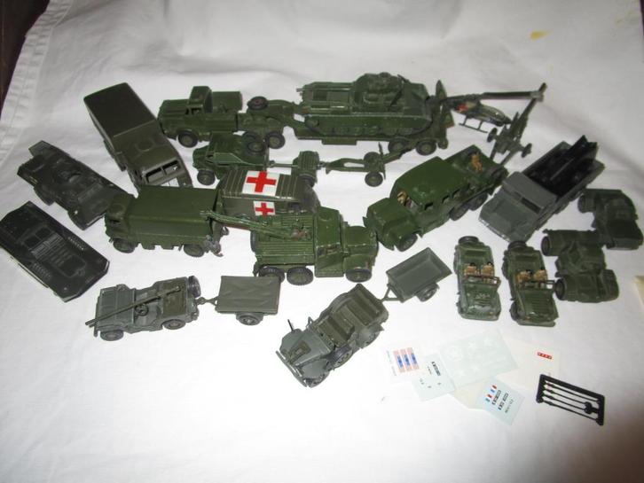 Lot Dinky Military Toys, Hobby en Vrije tijd, Modelauto's | 1:43, Gebruikt, Overige typen, Dinky Toys, Ophalen of Verzenden