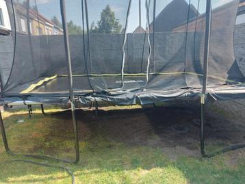 trampoline salta beschikbaar voor biedingen