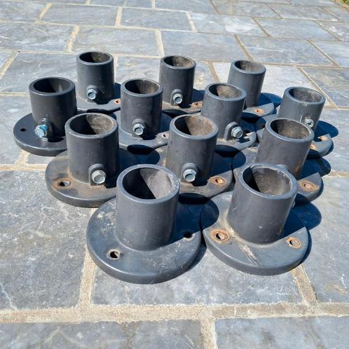 11 platines pour poteau diam 48., Tuin en Terras, Tuinhekken en Hekwerk, Zo goed als nieuw, Aluminium, Ophalen