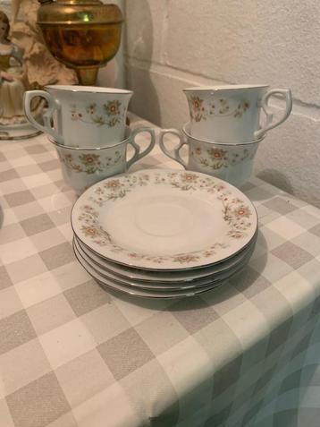 Koffieservies beschikbaar voor biedingen