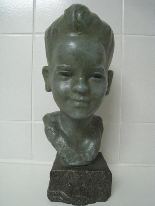 Keramiek beeldje, hoofd van een jonge vrouw, groen, Antiek en Kunst, Kunst | Beelden en Houtsnijwerken, Ophalen of Verzenden