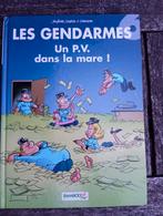 LES GENDARMES - Un O.V. dans la mare!, Enlèvement ou Envoi, Comme neuf