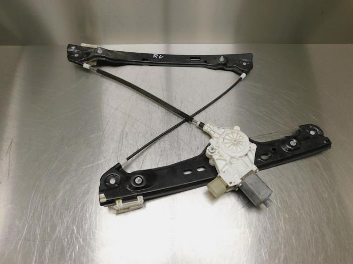 Ruitmechaniek 4Deurs rechts-voor van een BMW 3-Serie, Auto-onderdelen, Ruiten en Toebehoren, BMW, Gebruikt, 3 maanden garantie