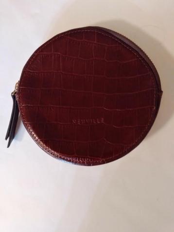 Ronde leren 'Neuville' portemonnee. beschikbaar voor biedingen