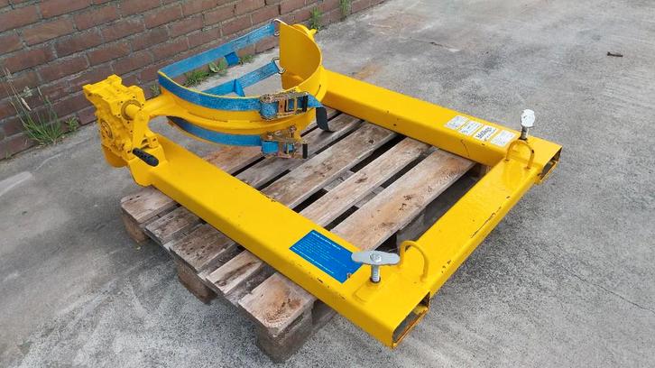 Diversen Barrel rotator for forklift Unused, Articles professionnels, Machines & Construction | Pièces