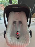 Maxi cosi met 2 bijhorende isofixen, verkleinkussen en voete, Autogordel of Isofix, Gebruikt, 0 t/m 18 kg, Ophalen of Verzenden