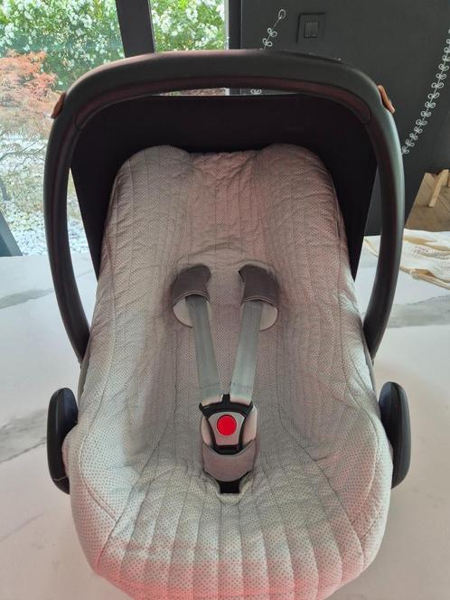 Maxi-cosi + 2 bijhorende isofixen+verkleinkussen+voetenzak, Kinderen en Baby's, Autostoeltjes, Gebruikt, Maxi-Cosi, 0 t/m 18 kg