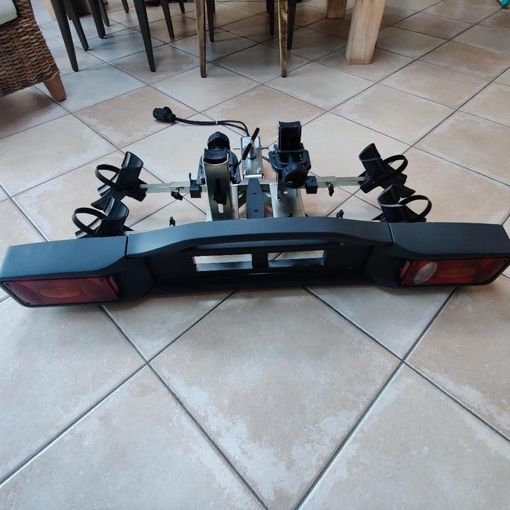 porte vélo twinyload comme neuf pour deux vélos, Autos : Divers, Porte-vélos, Comme neuf, 2 vélos, Enlèvement