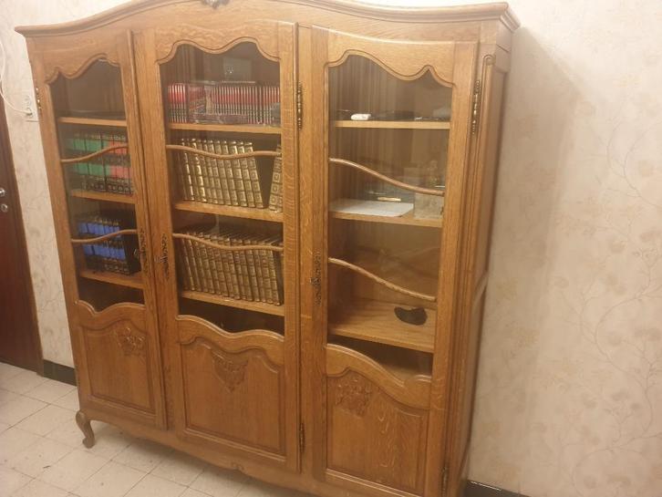 Vitrinekast, Huis en Inrichting, Kasten | Vitrinekasten, Zo goed als nieuw, 150 tot 200 cm, 150 tot 200 cm, 25 tot 50 cm, Met deur(en)