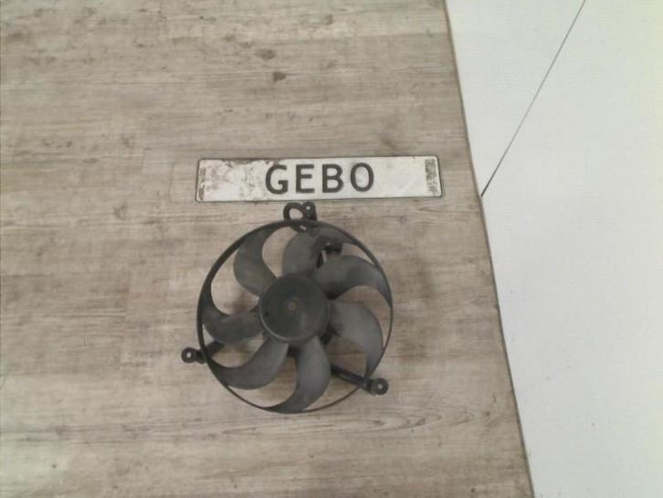 KOELVENTILATORMOTOR Volkswagen Polo IV (9N1 / 2/3), Auto-onderdelen, Airco en Verwarming, Volkswagen, Gebruikt
