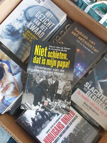 Annemie Bulté - Niet schieten, dat is mijn papa! beschikbaar voor biedingen