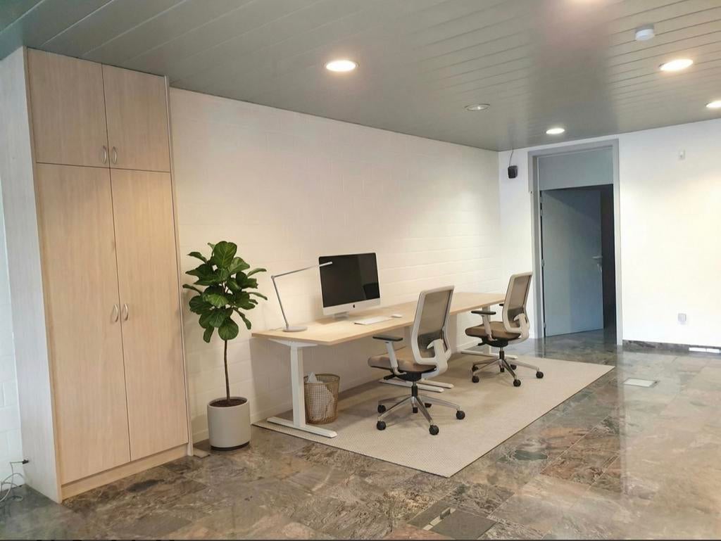 Handelspand te huur in het centrum van Lummen., Articles professionnels, Immobilier d'entreprise, Emplacement de parking, Location