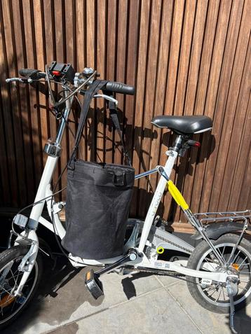 Plooifiets b fold (incl mandje en hoes)  beschikbaar voor biedingen