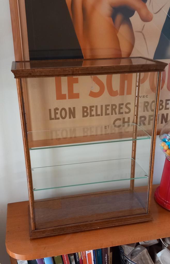 Oude vitrinekast van hout en glas, Huis en Inrichting, Kasten | Vitrinekasten, Gebruikt, Glas, Ophalen