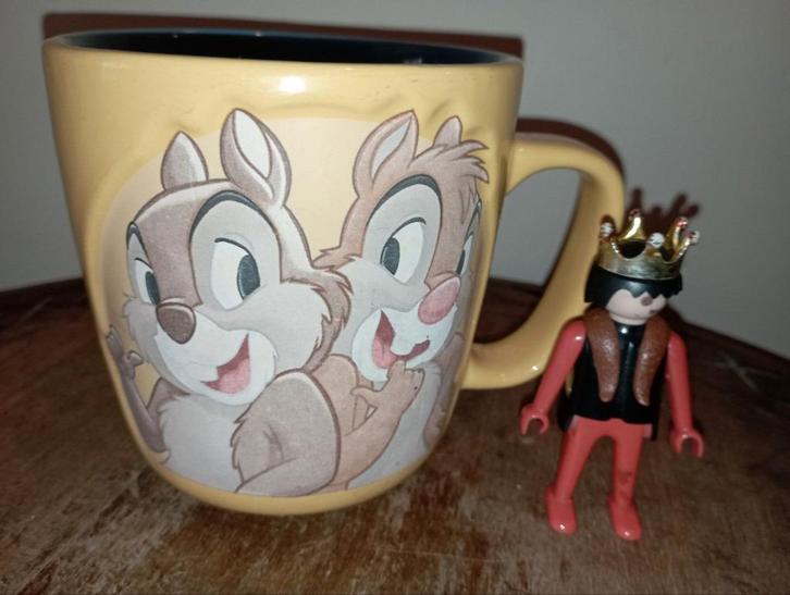 652) Knabbel en babbel mok tas kop ( 2x trouble), Verzamelen, Disney, Zo goed als nieuw, Servies, Overige figuren, Ophalen of Verzenden