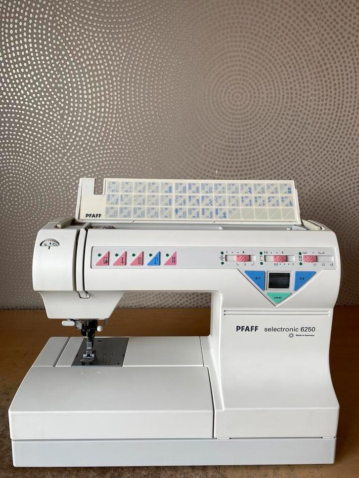 NAAIMACHINE PFAFF SELECTRONIC 6250 MET IDT DUBBEL TRANSPORT, Hobby en Vrije tijd, Naaimachines en Toebehoren, Gebruikt, Naaimachine