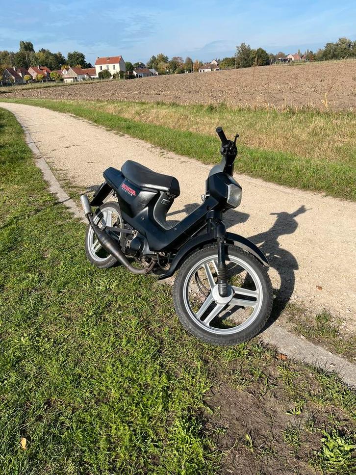 Honda wallaroo B klasse, Fietsen en Brommers, Brommers | Honda, Gebruikt, Klasse B (45 km/u), Ophalen
