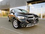 Mercedes-Benz GLA 180 *TREKHAAK*MBUX*DAB*CAMERA*, Auto's, Leder en Stof, Zwart, Bedrijf, 5 deurs