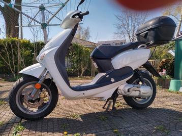 Yamaha yn 50 r scooter klasse 'B( ruil mogelijk) beschikbaar voor biedingen