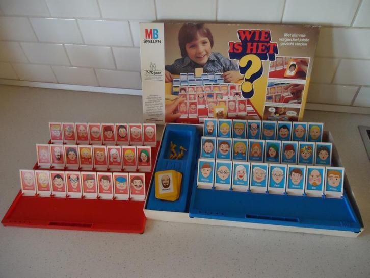 Vintage "Wie Is Het ?" Het Originele van MB in prima staat !, Hobby en Vrije tijd, Gezelschapsspellen | Overige, Gebruikt, Een of twee spelers