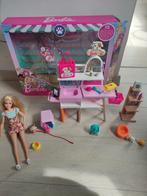 Barbie honden en katten verzorgen, Kinderen en Baby's, Speelgoed | Poppen, Ophalen of Verzenden, Zo goed als nieuw, Barbie