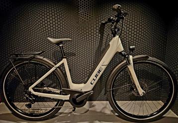 Cube Touring Hybrid One 625 46cm €2799 ️Bosch Performance 7, Moins de 47 cm, Cube, 50 km par batterie ou plus, Comme neuf