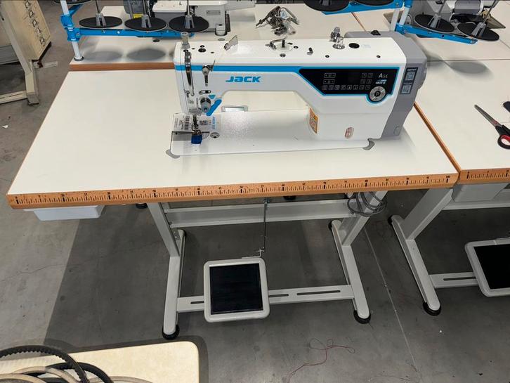 Industriële naaimachine jack a5e-a automaat nieuwste model, Hobby en Vrije tijd, Naaimachines en Toebehoren, Nieuw, Naaimachine
