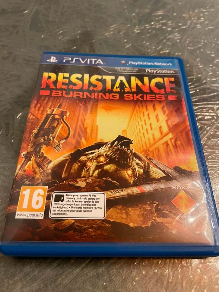Resistance: Burning Skies – PS Vita, Games en Spelcomputers, Games | Sony PlayStation Vita, Zo goed als nieuw, Shooter, 1 speler