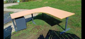 Bureau  L vorm van Ahrend, Enlèvement, Réglable en hauteur, Comme neuf, Bureau