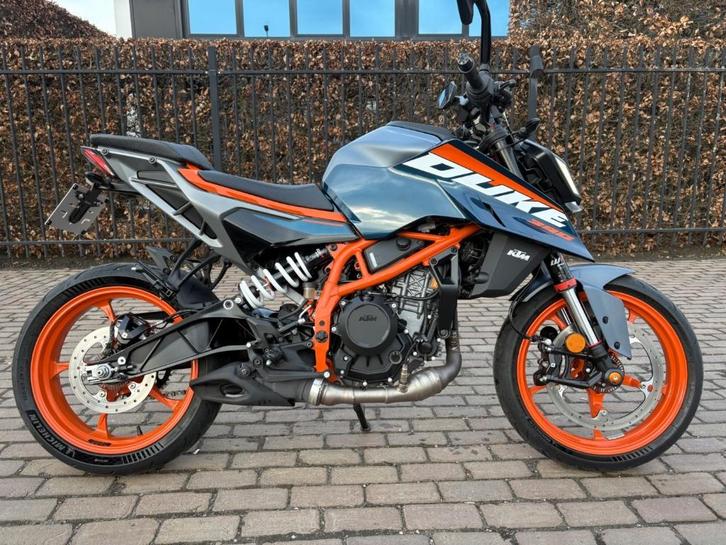 KTM Duke 390, Motos, Motos | KTM, Entreprise, Naked bike, 12 à 35 kW, 1 cylindre, Permis Moto A2 minimum, ABS, Éclairage LED, Enlèvement