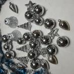 29 kerstballen en 2 slingers, Ophalen of Verzenden, Zo goed als nieuw