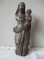 Antiek houtsnijwerk Madonna met het Kind, Antiek en Kunst, Antiek | Religieuze voorwerpen, Ophalen