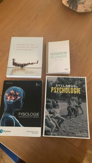 4 boeken psychologie 1 e bachelor UGent beschikbaar voor biedingen