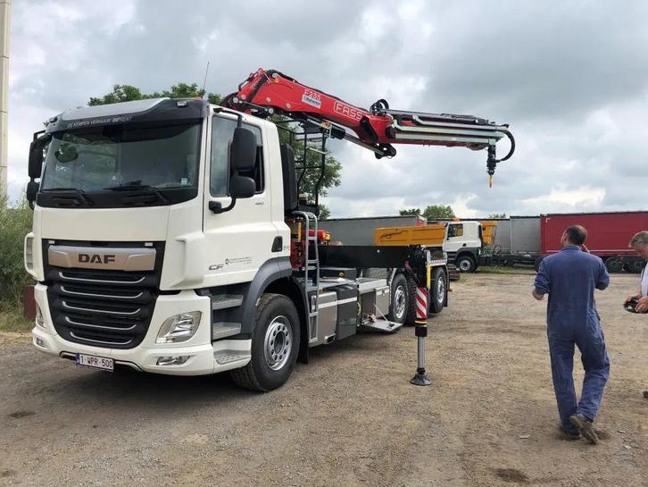 DAF CF 480 FAQ +Fassi Kraan F235A2.24 + Containerhaak TAM T2, Autos, Camions, Entreprise, ABS, Caméra de recul, Régulateur de distance