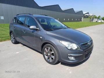hyundai i30 TD nu al gekeurd voor verkoop+carpass en airco beschikbaar voor biedingen