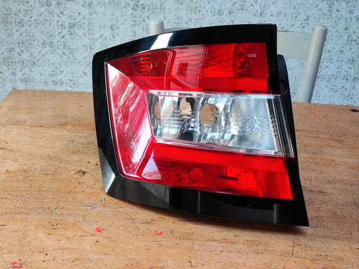Skoda Fabia III linkse achterlicht (2014-2021) Origineel!, Auto-onderdelen, Verlichting, Skoda, Nieuw, Ophalen of Verzenden