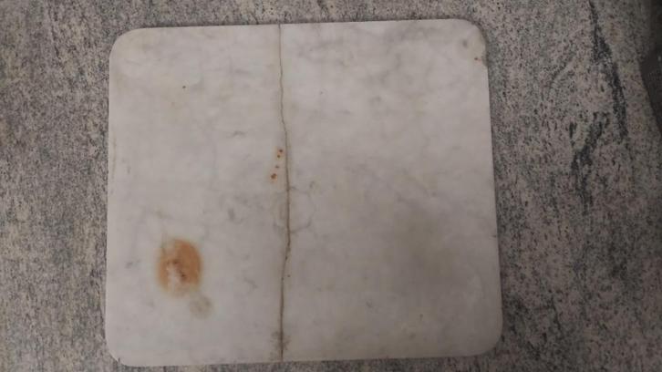 Plaque fendue de marbre blanc; suite de décès., Bricolage & Construction, Plaques & Panneaux, Utilisé, Autres matériaux, Moins de 20 mm