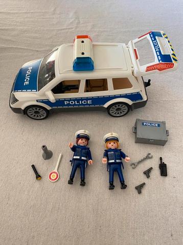 Playmobil politiepatrouille met zwaailicht en sirene (6920) beschikbaar voor biedingen