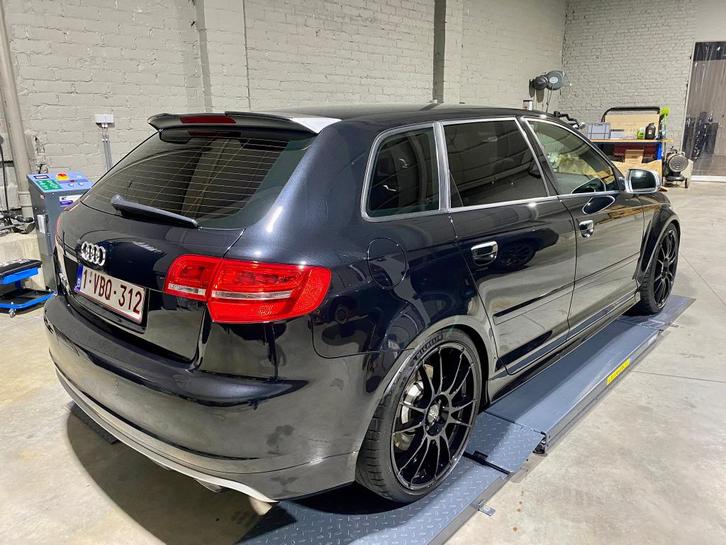 rs3 8p 87000km, Auto's, Audi, Particulier, RS3, Benzine, Euro 5, Berline, 5 deurs, Automaat, Zwart, Zwart, Leder, Vierwielaandrijving