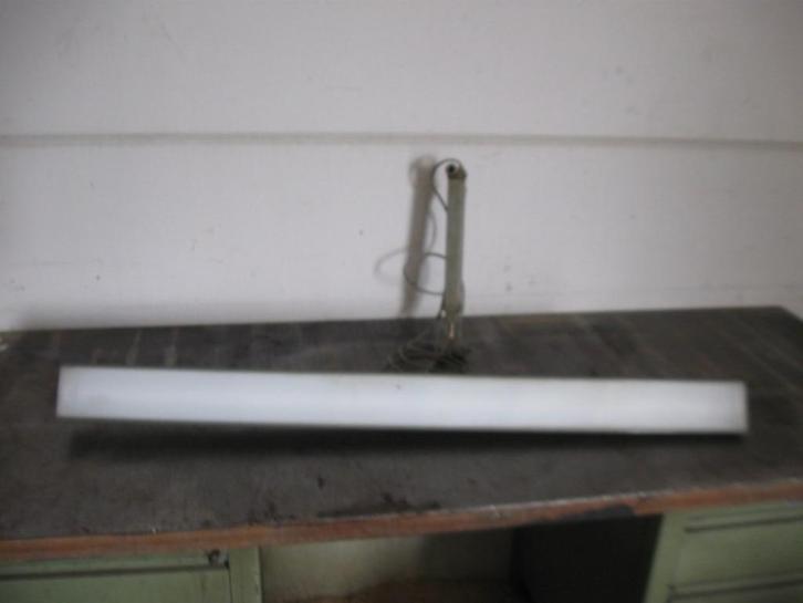 Werklicht waldmann op voet mooi in mancave boven vb werkbank, Doe-het-zelf en Bouw, Bouwverlichting, Zo goed als nieuw, Lamp met armatuur