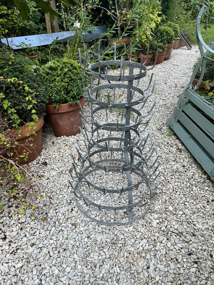 ANTIEKE FRANSE ZINKEN FLESSENREK HOUDER LEGE FLESSEN DECO, Huis en Inrichting, Woonaccessoires | Wijnrekken, Zo goed als nieuw