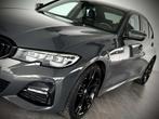 BMW 3 Serie 318 iA FULL PACKM-1ERPRO-COCKPIT-CARPLAY-CAMERA-, Auto's, Automaat, Gebruikt, 4 cilinders, Zilver of Grijs