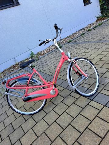 Damesfiets  beschikbaar voor biedingen