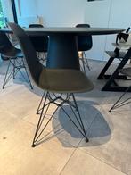 Vitra Eames eetstoelen(6 stuks)all black in zeer goede staat, Huis en Inrichting, Ophalen, Zo goed als nieuw
