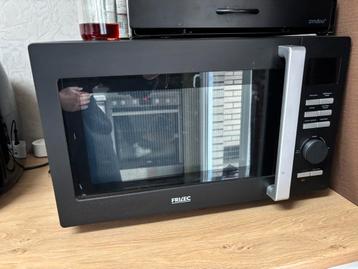 Microgolf / combi oven beschikbaar voor biedingen