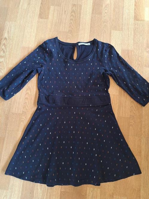 blauw kleed met half lange mouwen en verschillende kleurtjes, Kleding | Dames, Jurken, Gedragen, Maat 38/40 (M), Blauw, Onder de knie