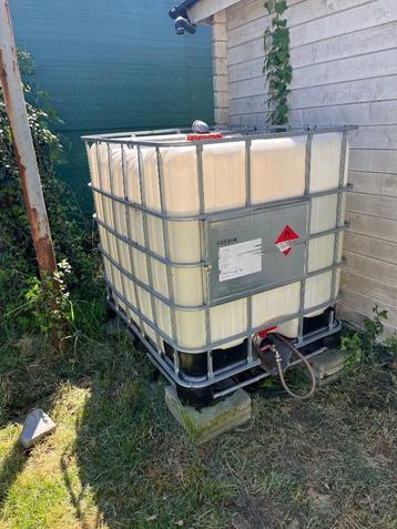 IBC container 1000 liter + hoes beschikbaar voor biedingen
