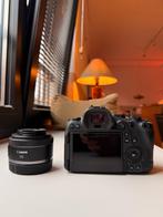 Canon EOS R6 Mark II + RF 24–105mm + RF 50mm f/1.8, Sans zoom optique, Canon, Compact, Comme neuf