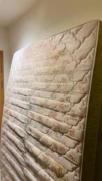 Matelas 140 x 200 cm à donner - Compensation financière, Matelas, 140 cm, Enlèvement, Utilisé